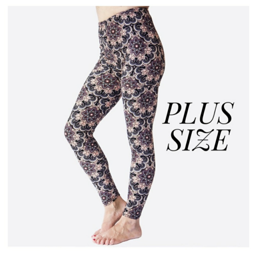*- Plus Size Leggings OSFM NWT